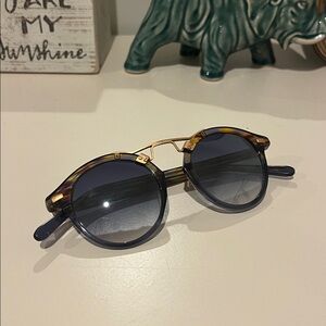 Krewe St Louis Round Sunglasses 46 23